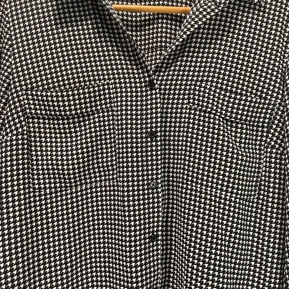 Apt 9 Black White Button Up Shirt Wrinkle Resistant Oversized Large - Picture 4 of 10